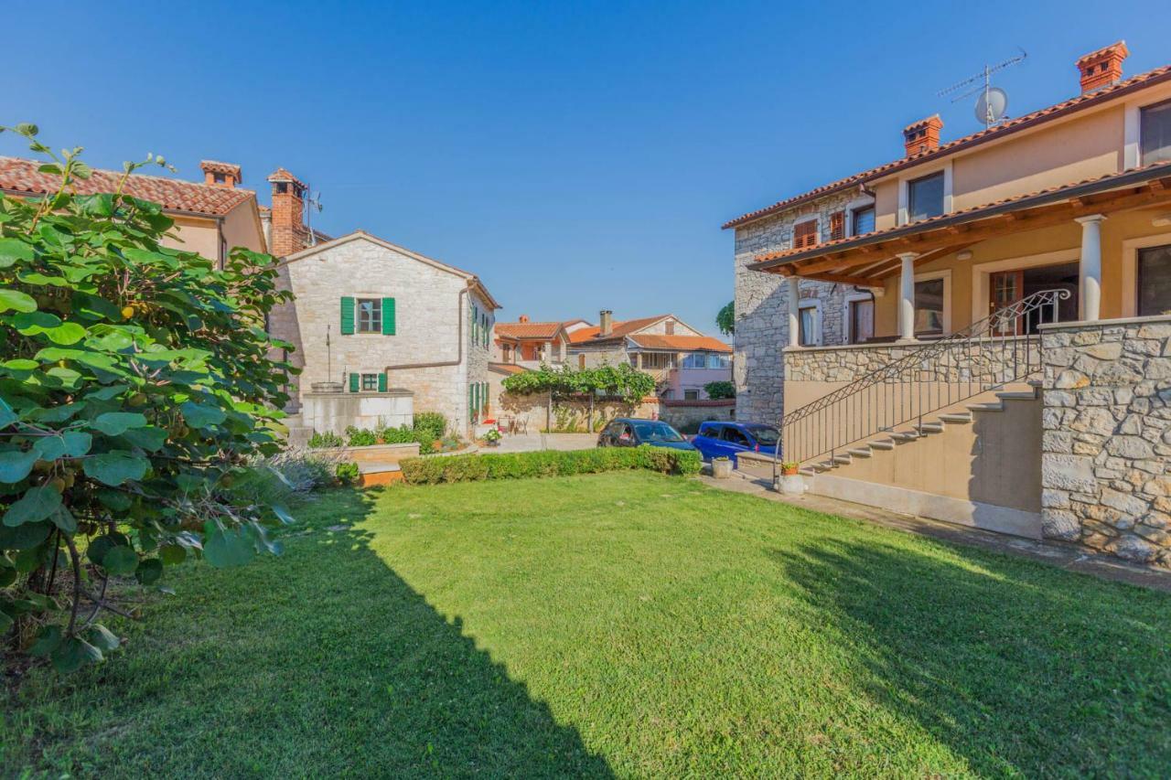 Apartamento Dvor strica Grge Kaštelir Exterior foto